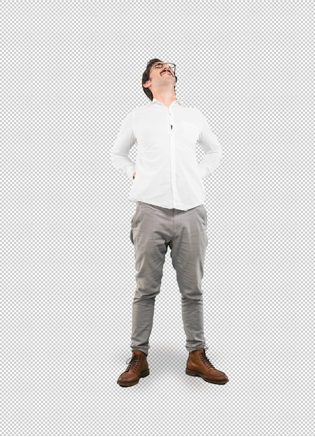 Hombre loco en pose de dolor