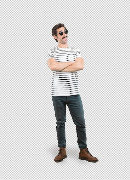 Hombre loco en pose de orgullo