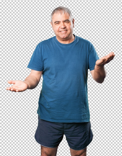 Hombre maduro sosteniendo algo