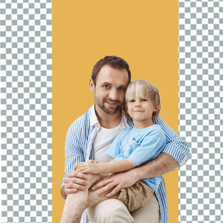 un hombre y un niño están posando para una foto