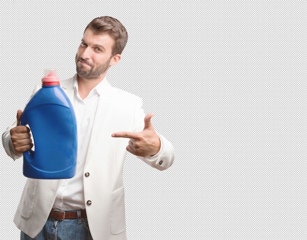 Hombre presentando detergente