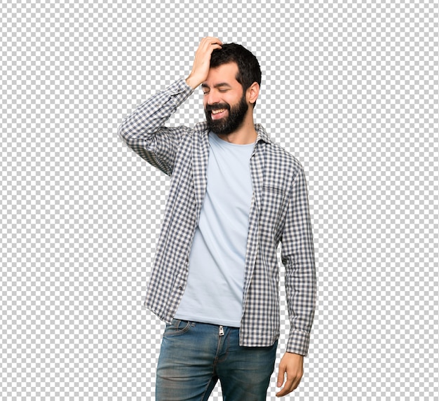 Homem bonito com barba percebeu algo e pretendendo a solução