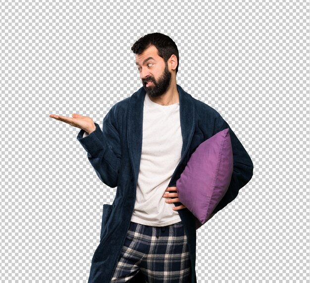 Homem, com, barba, em, pijama, segurando, copyspace, com, dúvidas