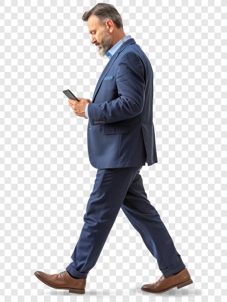 PSD homem de negócios usando smartphone enquanto caminha vista lateral do corpo inteiro em fundo transparente psd