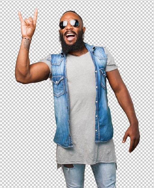 Homem negro fazendo um gesto de rocha