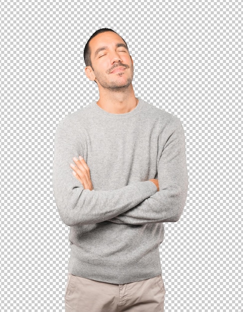 Homem quieto fazendo um gesto de relaxamento