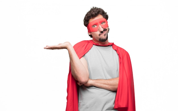 Homem vestido de super-herói não sabe