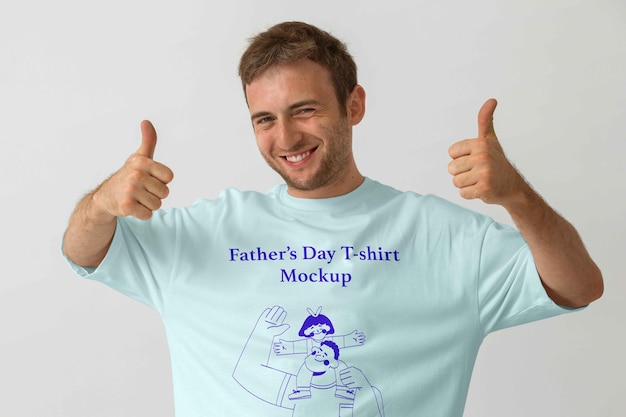 Homem vestindo uma maquiagem de camiseta do Dia do Pai