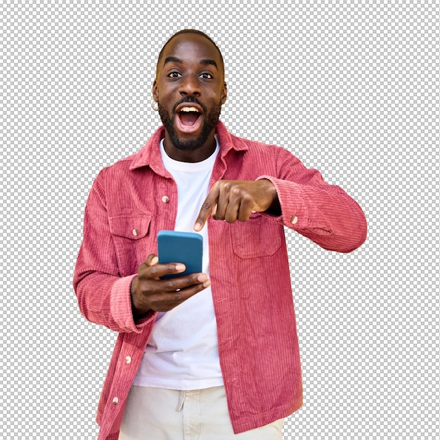 Un homme excité montrant son smartphone.