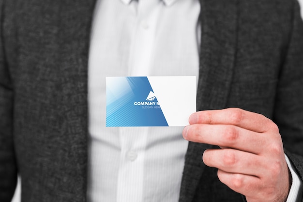 PSD homme avec maquette de carte de visite