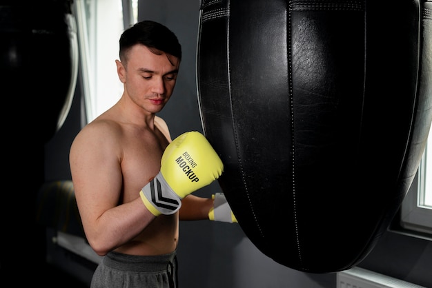 Homme Portant Des Gants De Boxe Maquette