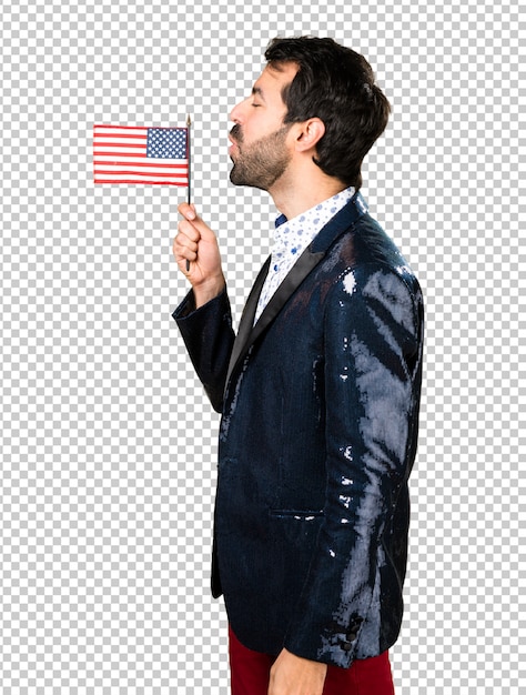 Homme avec veste tenant un drapeau américain