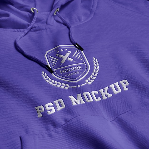 PSD hoodie mit logo-mock-up in prägeeffekt