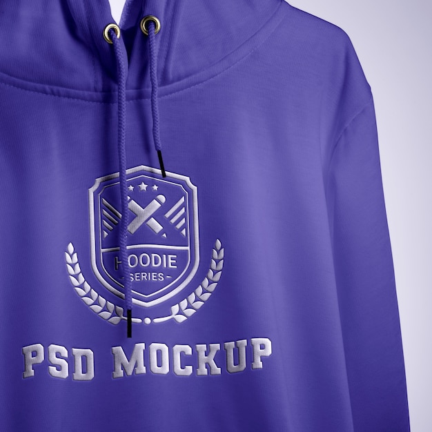 PSD hoodie mit logo-mock-up in prägeeffekt