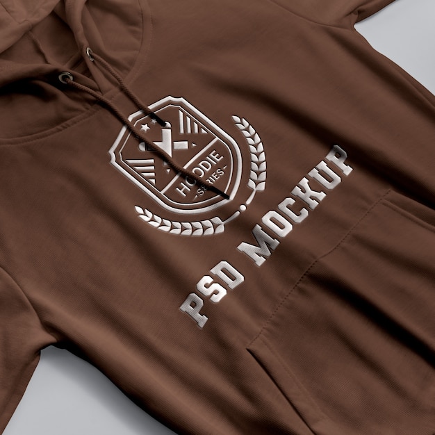 PSD hoodie mit logo-mock-up in prägeeffekt