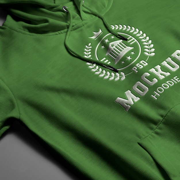 Hoodie mit Logo-Mock-up in Prägeeffekt