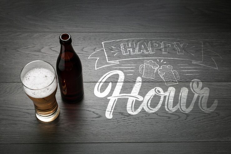 PSD hora feliz con mokc-up de cerveza artesanal