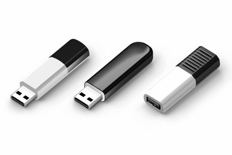 PSD illustrazioni di tre unità flash usb sfondo trasparente