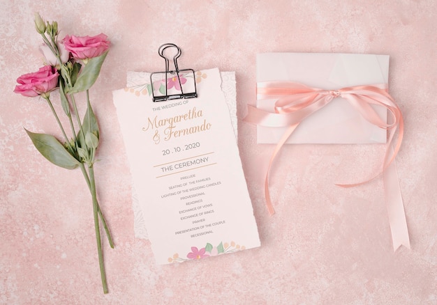 Invitation de mariage romantique avec des fleurs