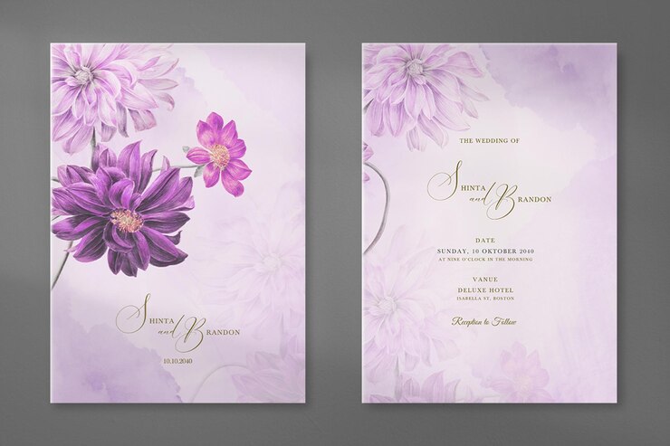Invito a nozze ad acquerello moderno ed elegante su entrambi i lati con fiore viola