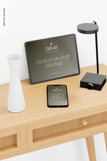 iPad Pro e iPhone em modelo de mesa, perspectiva