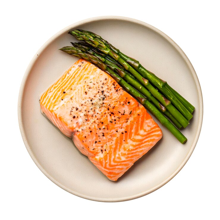 PSD isolierter teller mit lachs und spargel auf einem durchsichtigen hintergrund menü gericht png