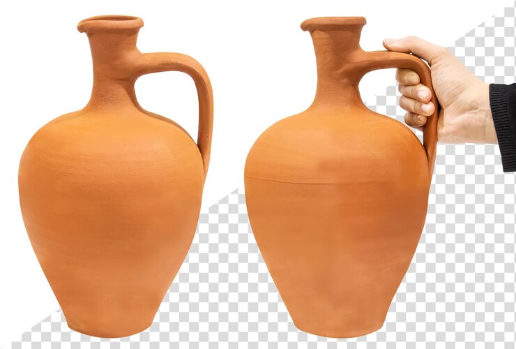 Jarra de barro en la mano. Aislado del fondo
