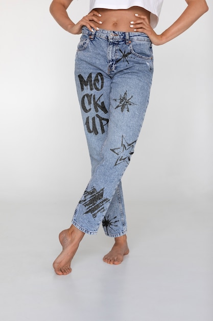 PSD jeans avec maquette de broderie