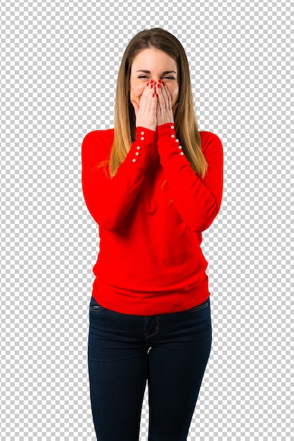 Jeune femme blonde qui rit
