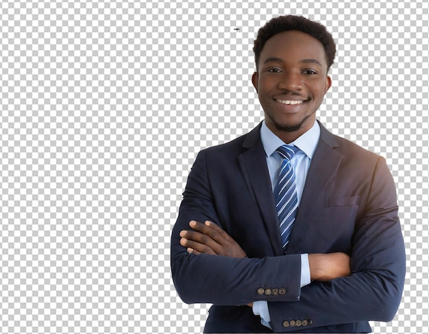 Un jeune homme d'affaires confiant avec les bras croisés et souriant.