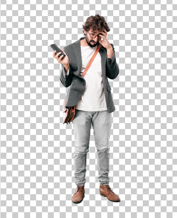 PSD jovem barbudo empresário vestindo blazer usando um telefone inteligente