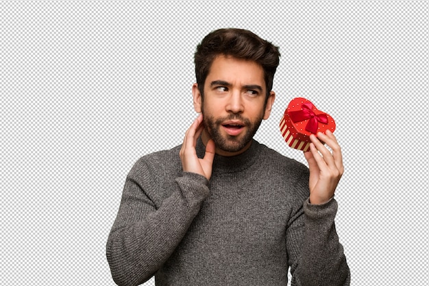 Joven celebrando el día de san valentín