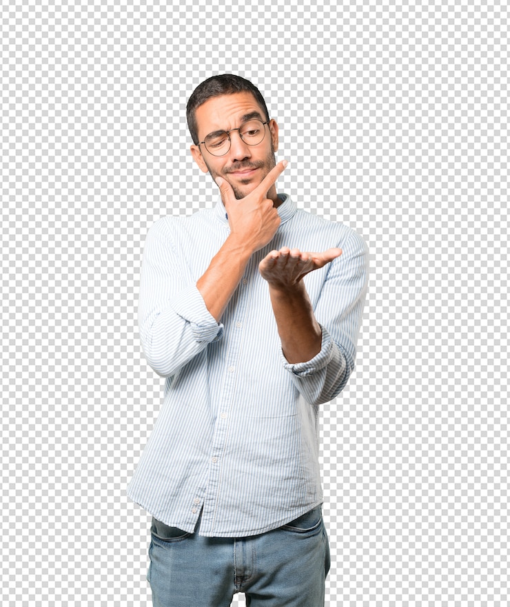 PSD joven dudoso sosteniendo algo con la mano