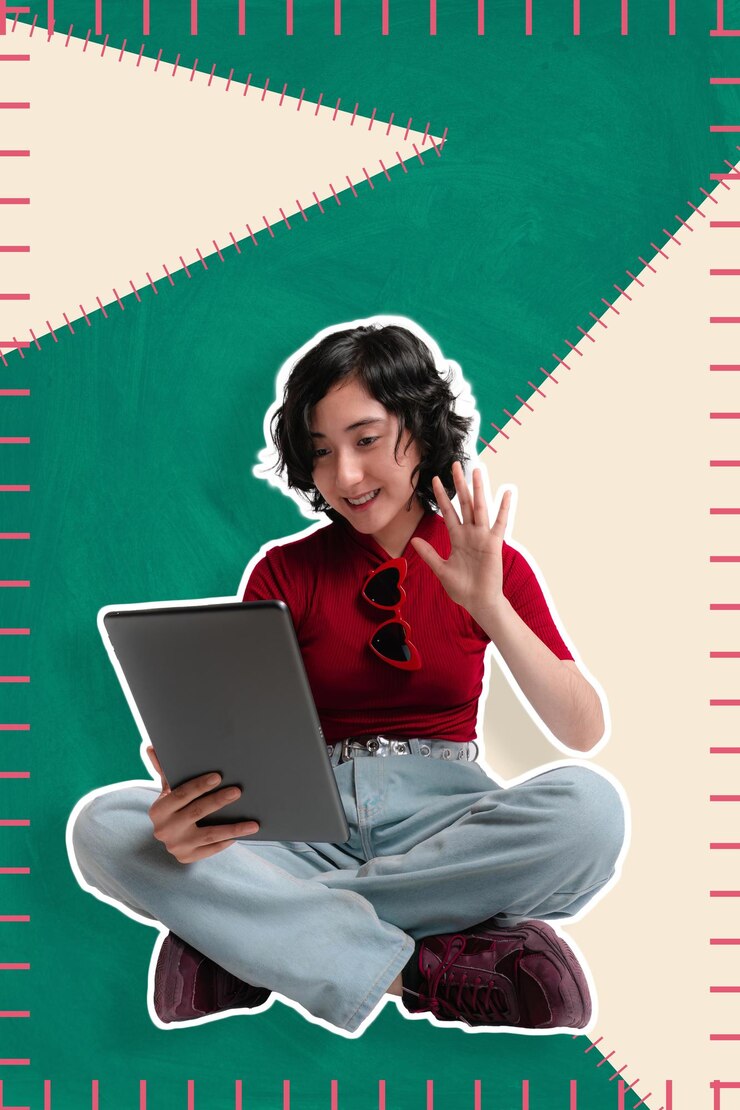 PSD una joven está sentada haciendo una llamada de video desde su tableta y agitando un estandarte ideal para las redes sociales