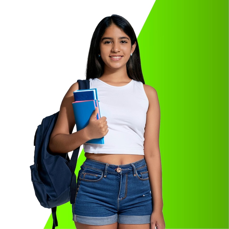 PSD una joven estudiante atractiva con libros en un fondo transparente.