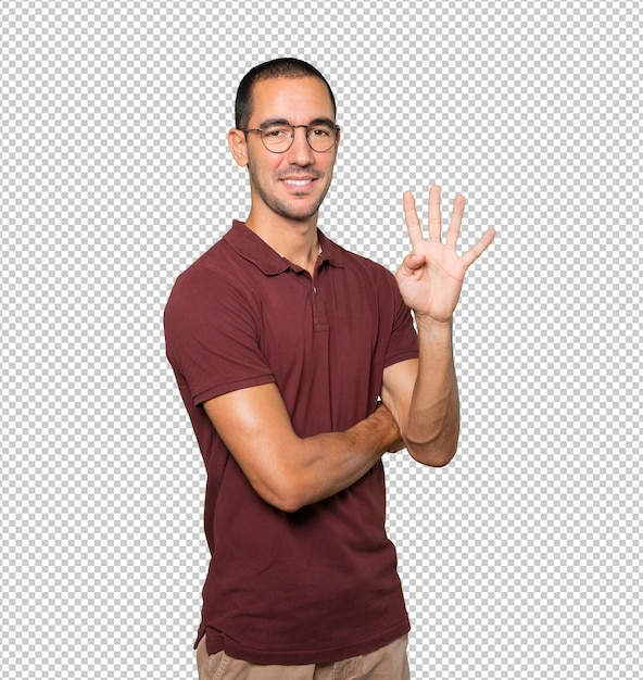 Joven haciendo un gesto de número cuatro