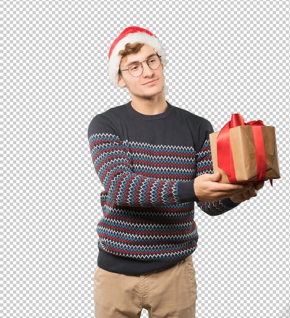 Joven en Navidad haciendo gestos