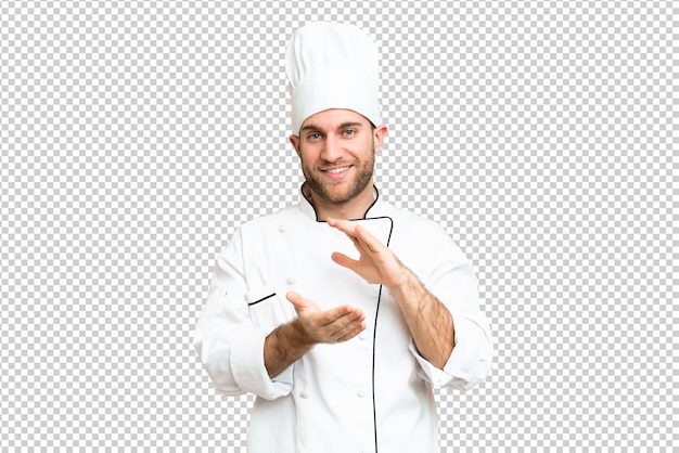 Junge, hübsche, blonde Mann über isolierter Chroma-Schlüssel-Hintergrund