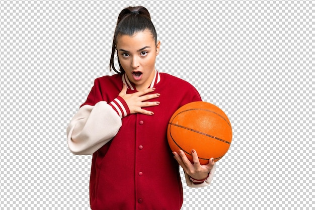 Junge schöne Frau über isolierter Chroma-Schlüssel-Hintergrund