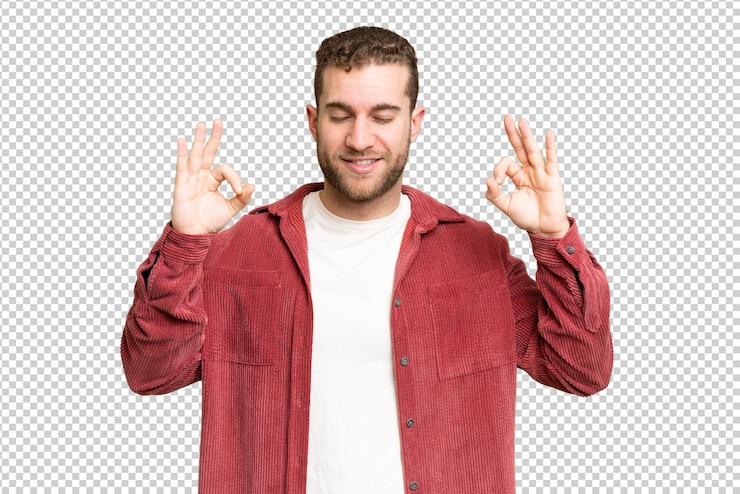 PSD junger hübscher blonder mann über isolierter chromakey-hintergrund in einer zen-pose