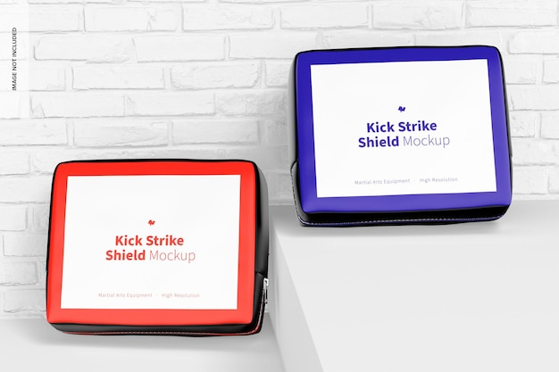 Kick strike shields mockup, gelehnt