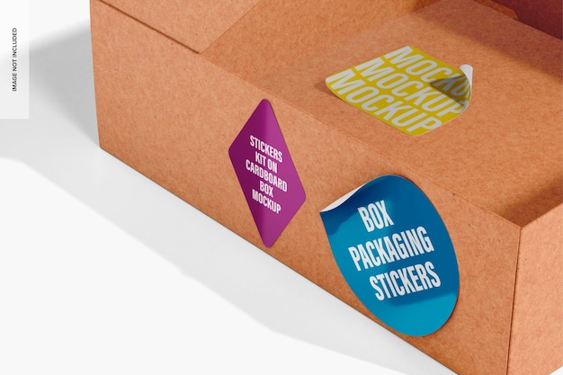 PSD kit de adesivos em maquete de caixa de papelão, perspectiva