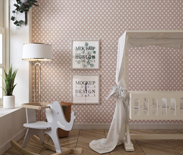 Klassisches Babyschlafzimmer mit Modellplakatrahmen