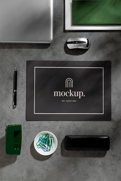 Labor Day Card Mock-up-Design mit Briefpapier