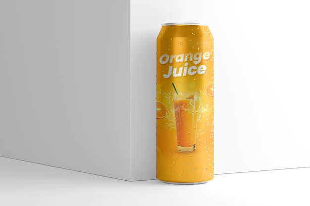 La lata de jugo de naranja con maqueta de fruta Splash