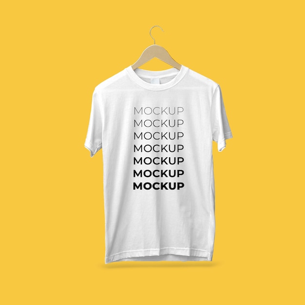 Leeres weißes T-Shirt realistisches Mockup
