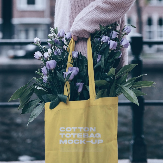 Linda maqueta de bolso de mano llena de flores