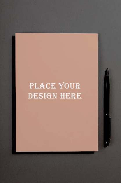 Livro e caneta Mockup PSD