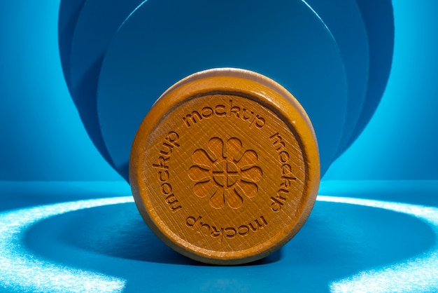 Logo auf dem Modell der Flaschenkappe