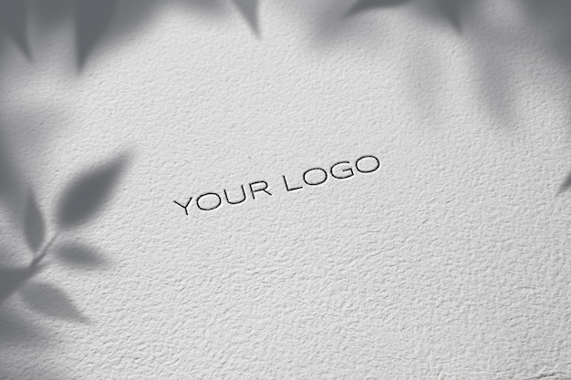 Logo aziendale 3D PSD Mockup su parete Moderno segno appeso Logo di facciata
